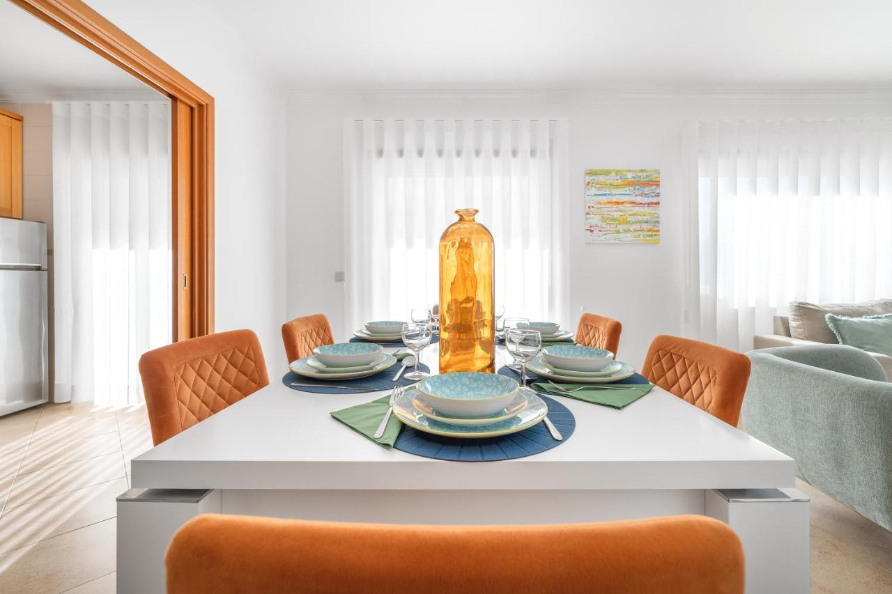 Ocean Getaway - Private Parking And Sea View Apartment Nazare Luaran gambar
