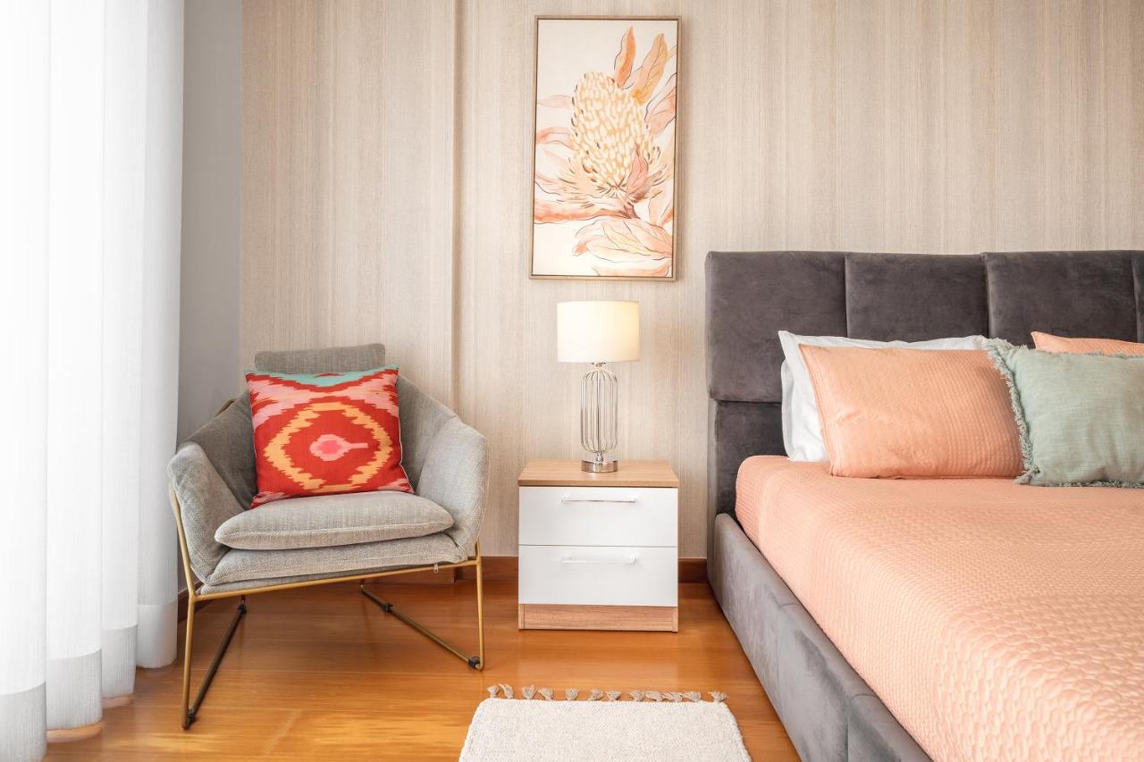 Ocean Getaway - Private Parking And Sea View Apartment Nazare Luaran gambar
